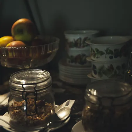 Oda ve Kahvaltı La Passion Interdite