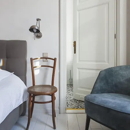 La Passion Interdite Oda ve Kahvaltı 4*