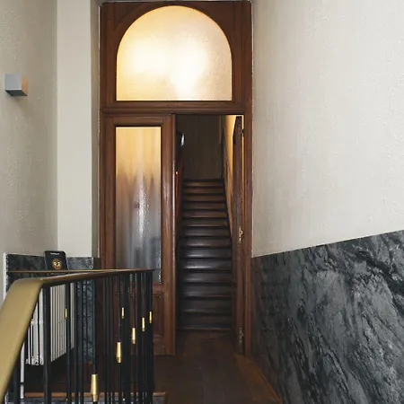 La Passion Interdite 4*